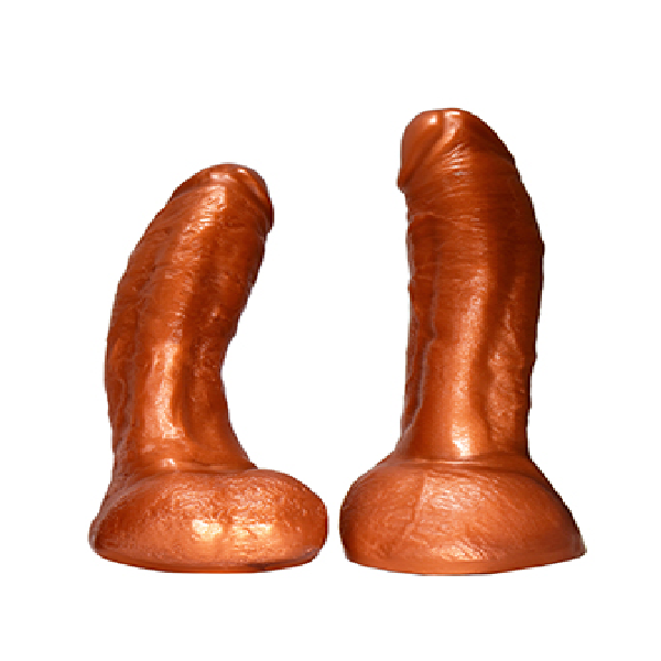 SquarePegToys Mel and Leo